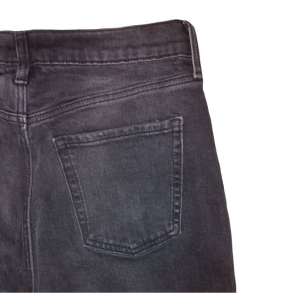 Old Navy Raw Hem Highwaisted Distressed Black Capri Jeans - Picture 13 of 13